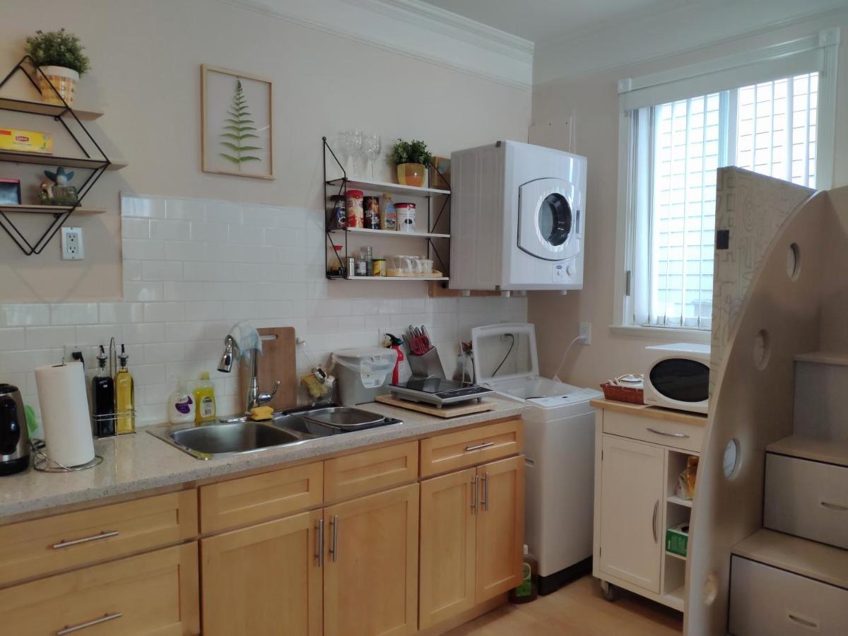 Helen'S House / Close To Skytrain And Airport แวนคูเวอร์ ภายนอก รูปภาพ